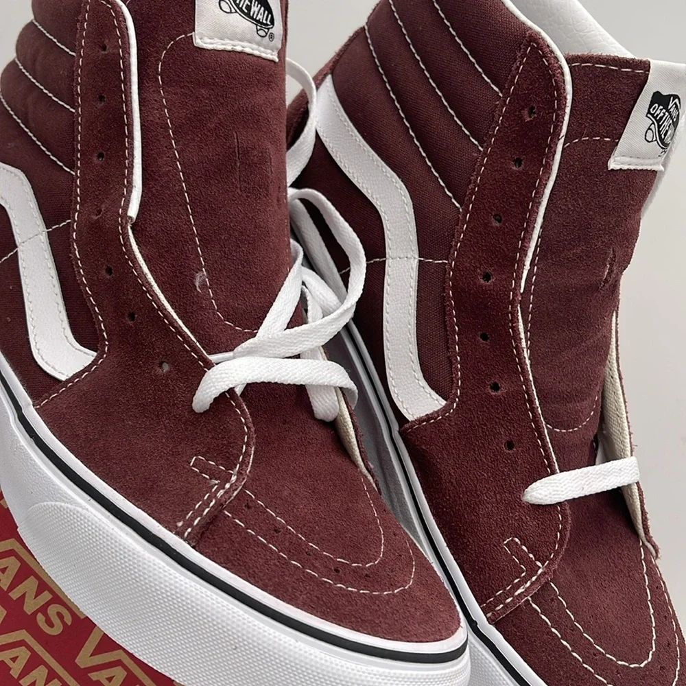 Vans Men’s Color Theory Bitter Chocolate
VN0007NS7YO Sneakers - Picture 6 of 16